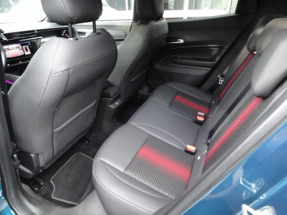 Alfa Romeo Junior 1.2 Turbo Hybrid Ibrida Speciale uit 2025, foto 11