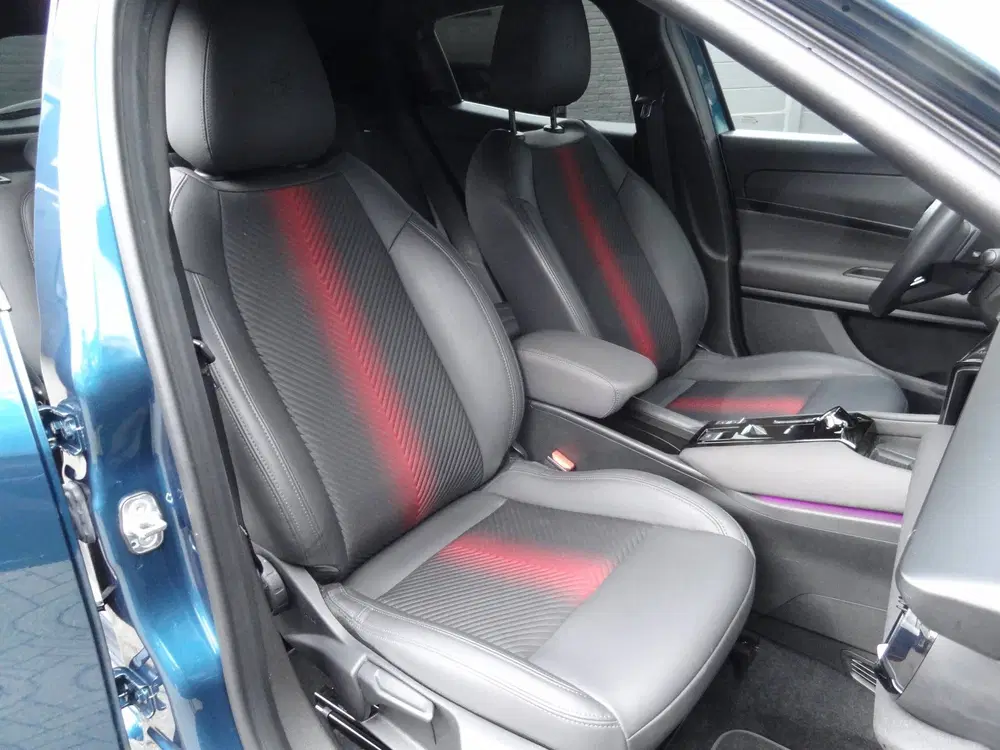 Alfa Romeo Junior 1.2 Turbo Hybrid Ibrida Speciale uit 2025, foto 13