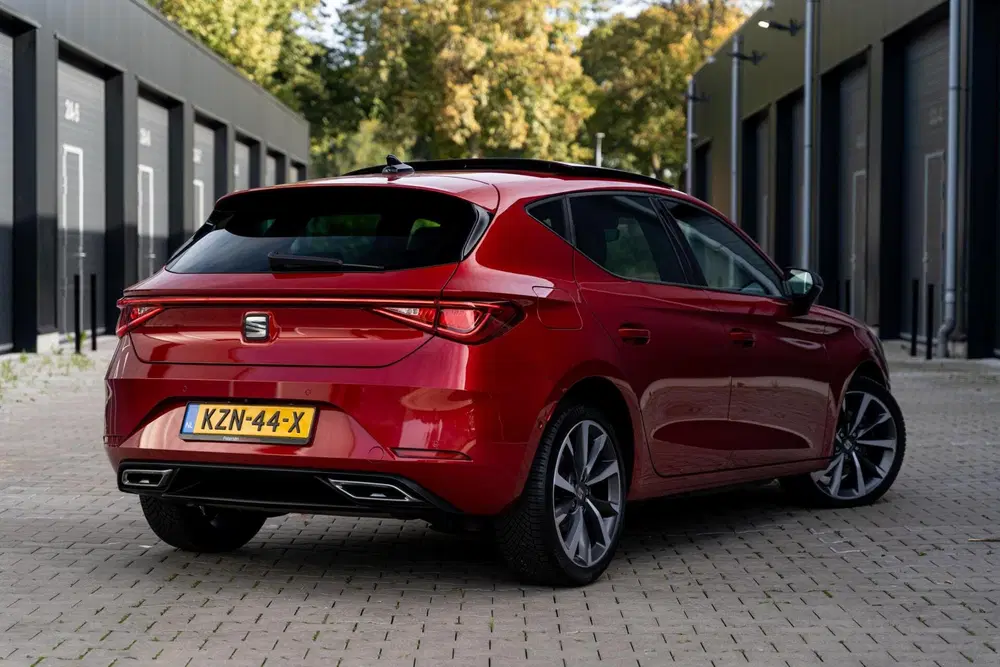SEAT Leon 1.4 TSI eHybrid PHEV FR *Pano* ACC* Camera uit 2021, foto 13