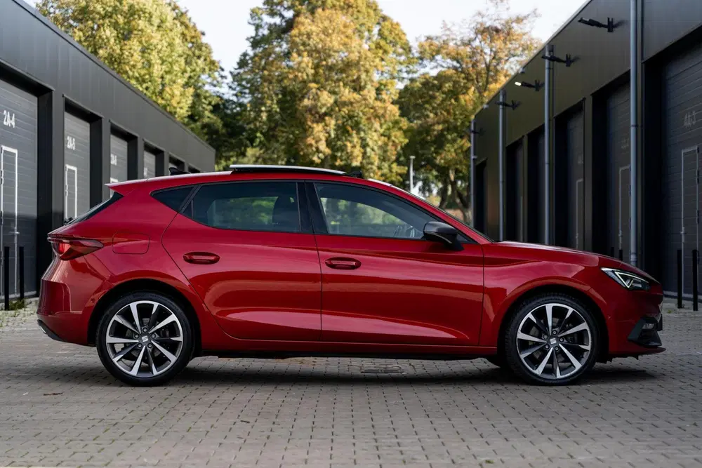 SEAT Leon 1.4 TSI eHybrid PHEV FR *Pano* ACC* Camera uit 2021, foto 14