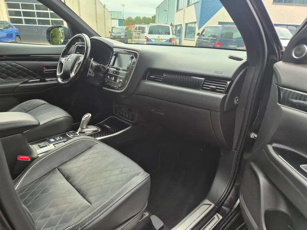 Mitsubishi Outlander 2.4 PHEV S-Edition Leder uit 2019, foto 10