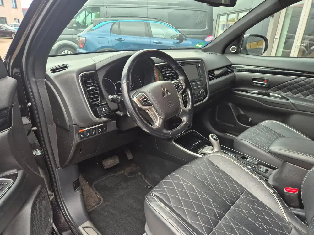 Mitsubishi Outlander 2.4 PHEV S-Edition Leder uit 2019, foto 12