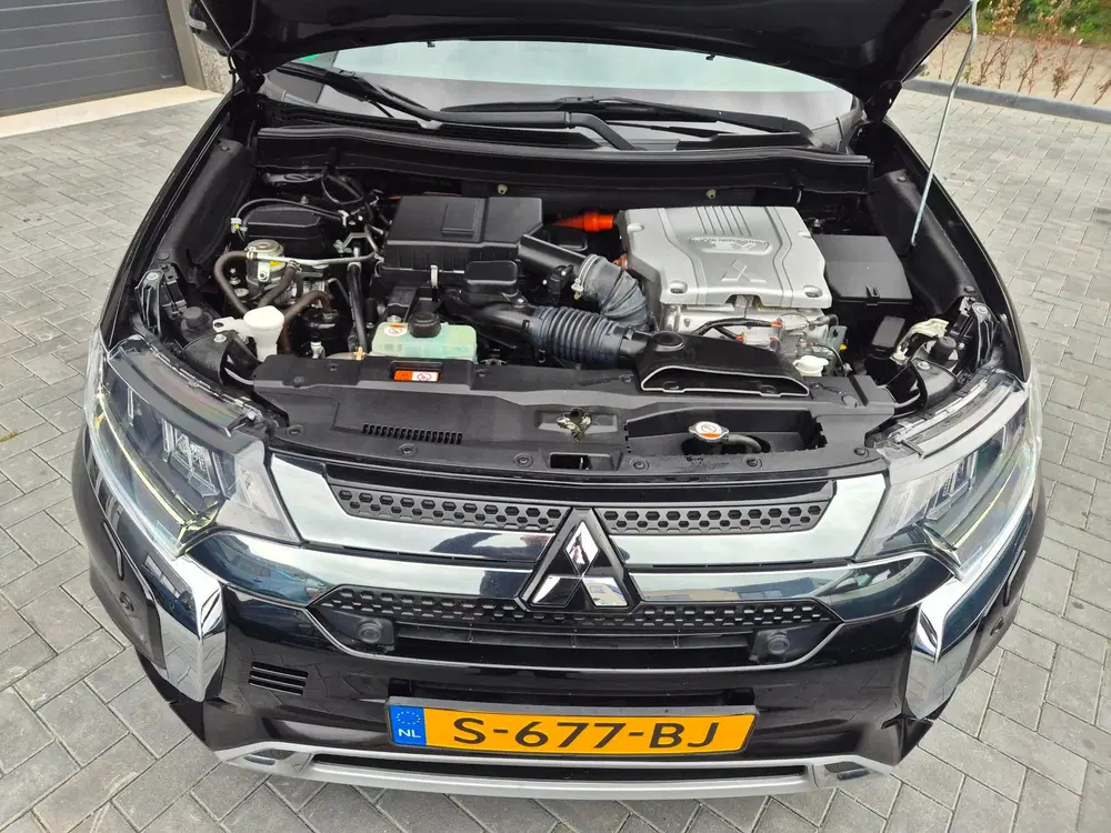 Mitsubishi Outlander 2.4 PHEV S-Edition Leder uit 2019, foto 6