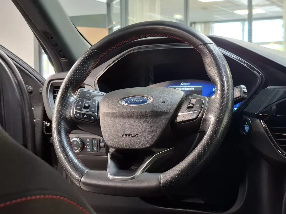 Ford Kuga 2.5 PHEV ST-Line uit 2022, foto 12