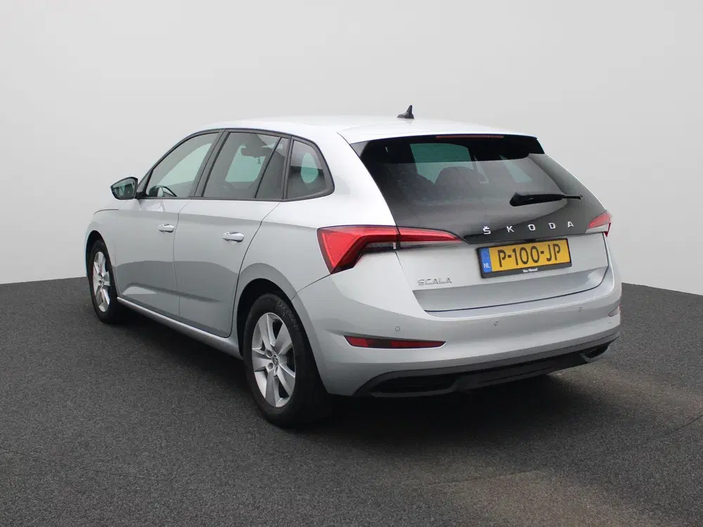Skoda Scala 1.0 TSI Sport Business uit 2022, foto 2