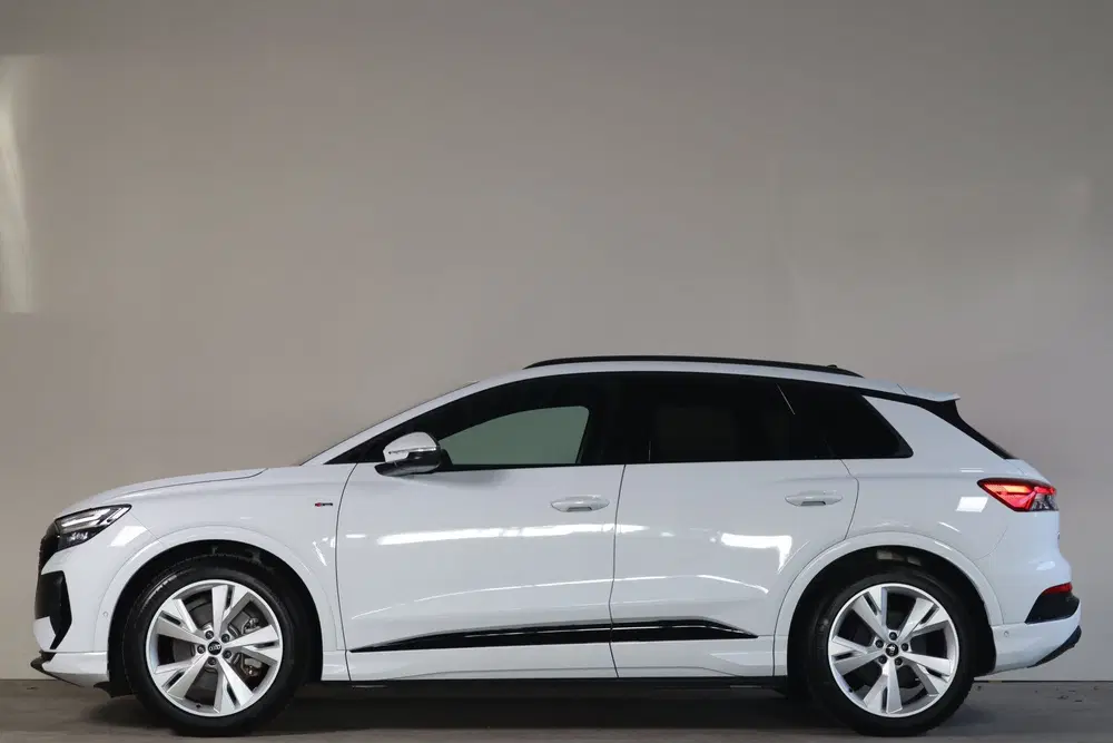 Audi Q4 e-tron 40 Launch edition S Competition 77 kWh uit 2023, foto 14