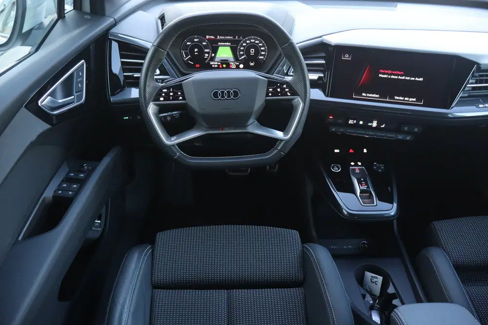 Audi Q4 e-tron 40 Launch edition S Competition 77 kWh uit 2023, foto 5