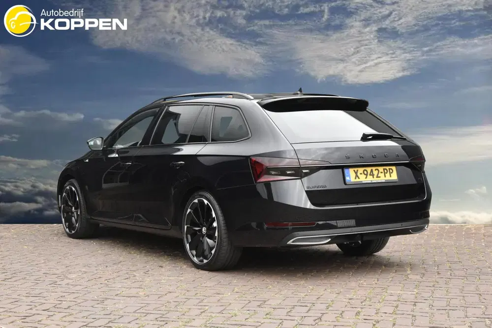 Skoda Superb 1.4 TSI iV Sportline Business uit 2020, foto 2