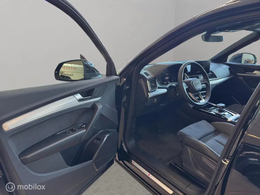 Audi Q5 55 TFSI e S line edition uit 2022, foto 15