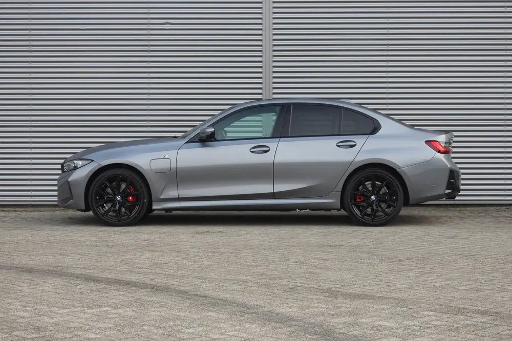 BMW 3-serie 330e M Sport Automaat uit 2026, foto 5