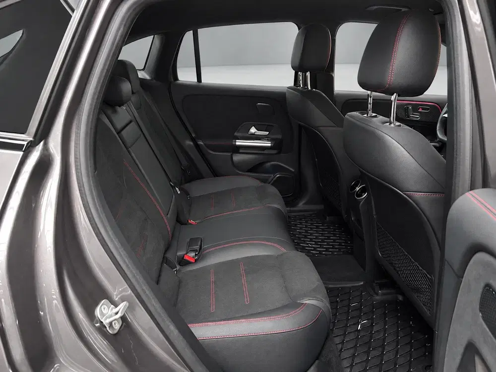 Mercedes-Benz EQA 250+ AMG Line 71 kWh uit 2024, foto 9