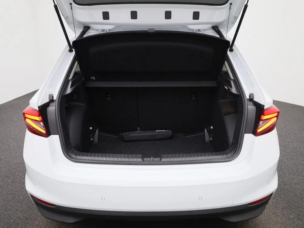 Skoda Fabia 1.0 TSI Business Edition uit 2024, foto 10