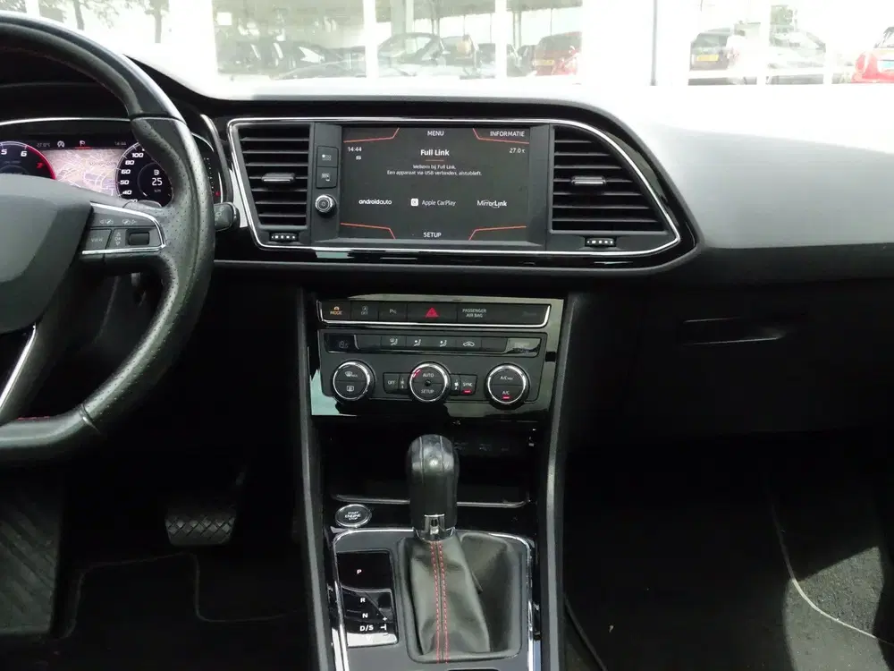 SEAT Leon 1.5 TSI FR Business Intense Automaat uit 2019, foto 9