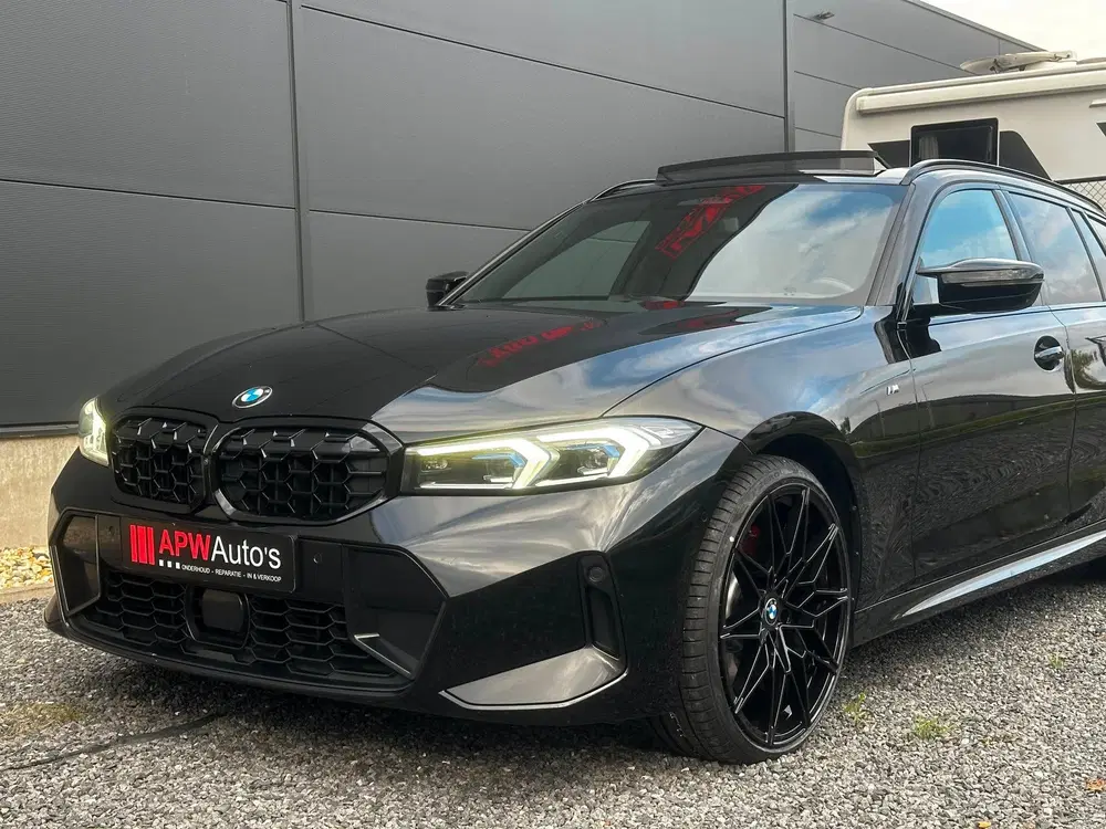 BMW 3-serie M340i xDrive LCI uit 2022, foto 2