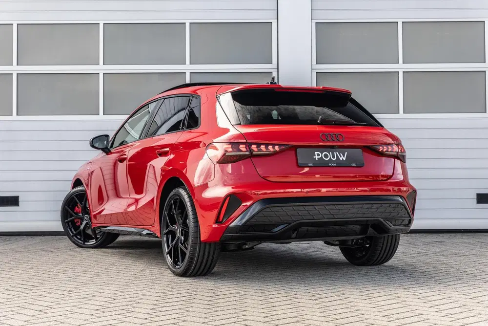 Audi A3 45 TFSIe 272pk S edition Competition uit 2025, foto 15