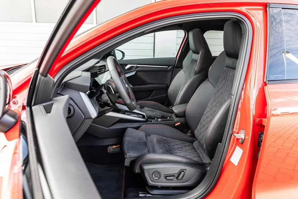Audi A3 45 TFSIe 272pk S edition Competition uit 2025, foto 5