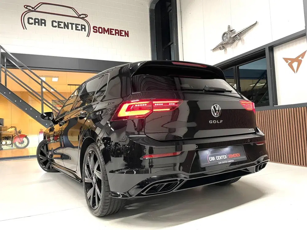 Volkswagen Golf 1.5 TSI R-Line Black Style uit 2024, foto 3
