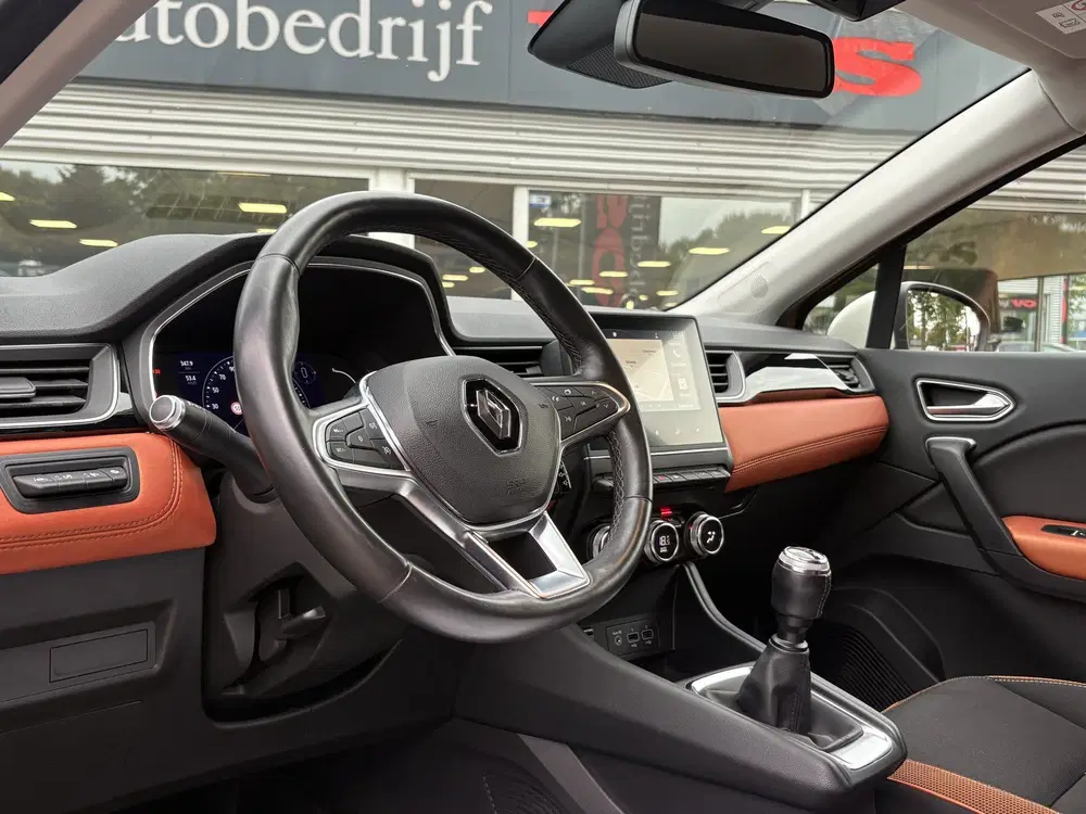 Renault Captur 1.0 TCe 100 uit 2020, foto 2