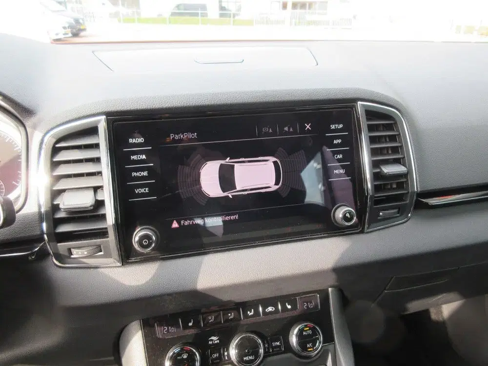 Skoda Karoq 1.5 TSI ACT Ambition Business uit 2019, foto 10