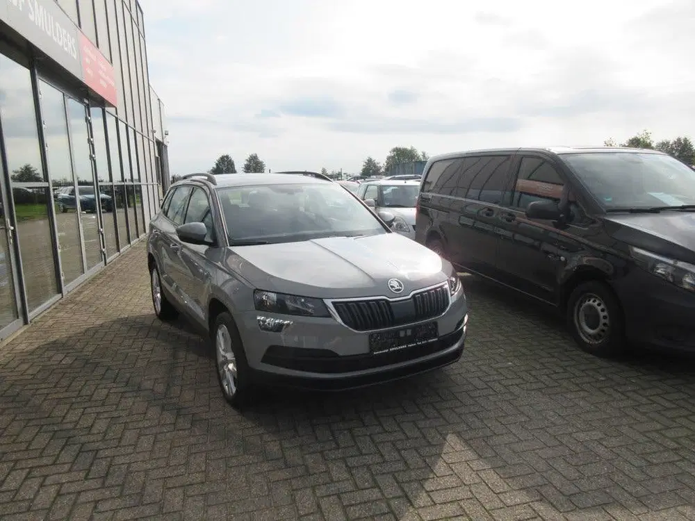 Skoda Karoq 1.5 TSI ACT Ambition Business uit 2019, foto 2
