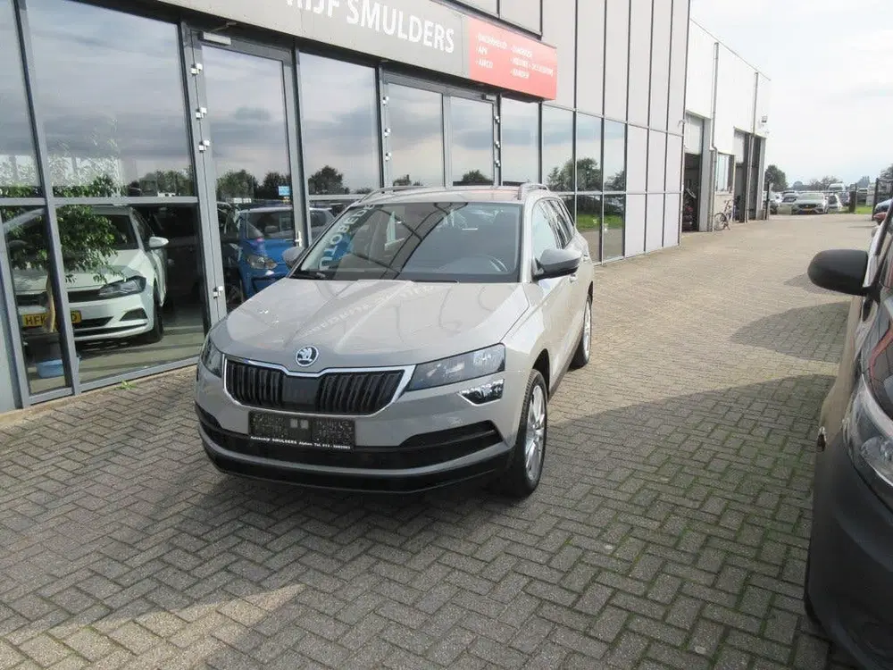 Skoda Karoq 1.5 TSI ACT Ambition Business uit 2019, foto 4