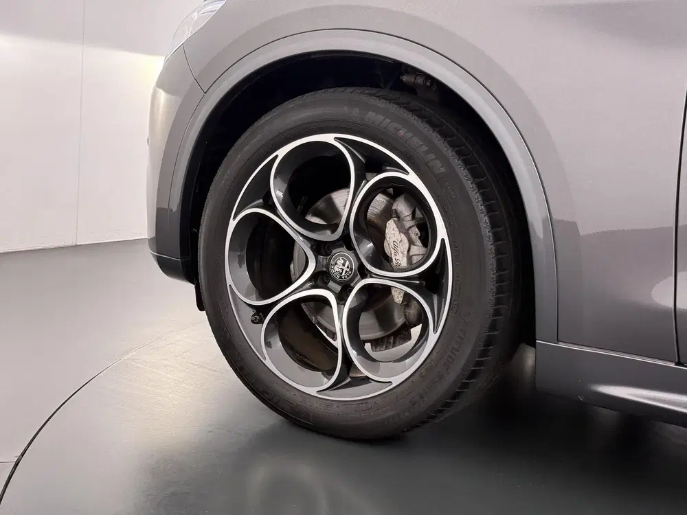 Alfa Romeo Stelvio 2.2 JTD AWD Veloce Automaat uit 2023, foto 14