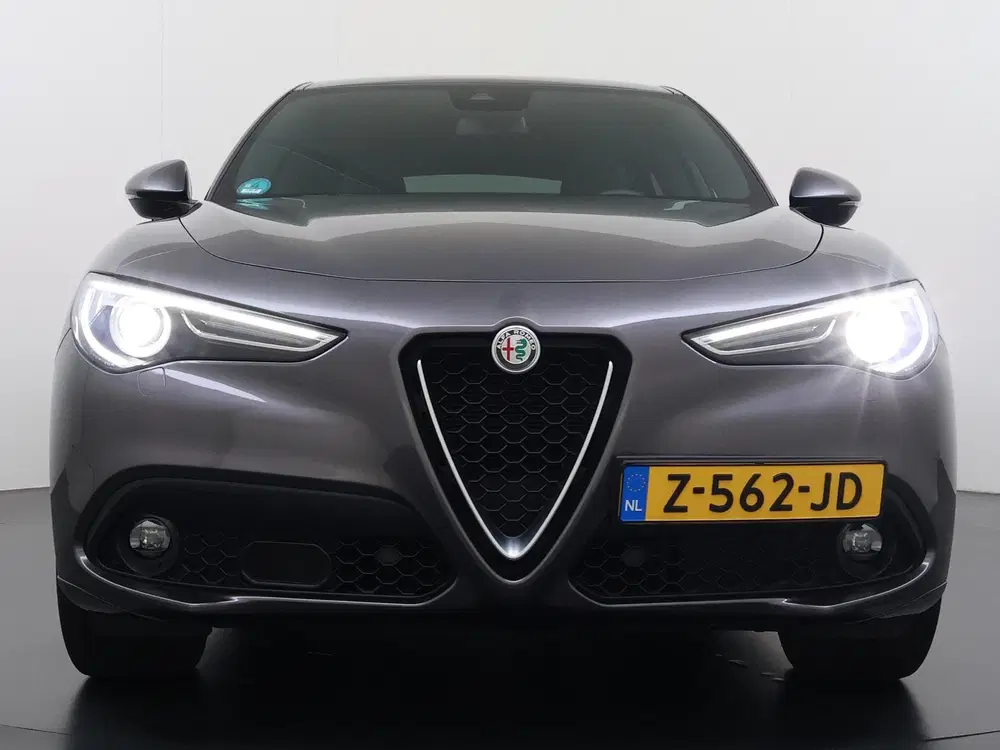 Alfa Romeo Stelvio 2.2 JTD AWD Veloce Automaat uit 2023, foto 4