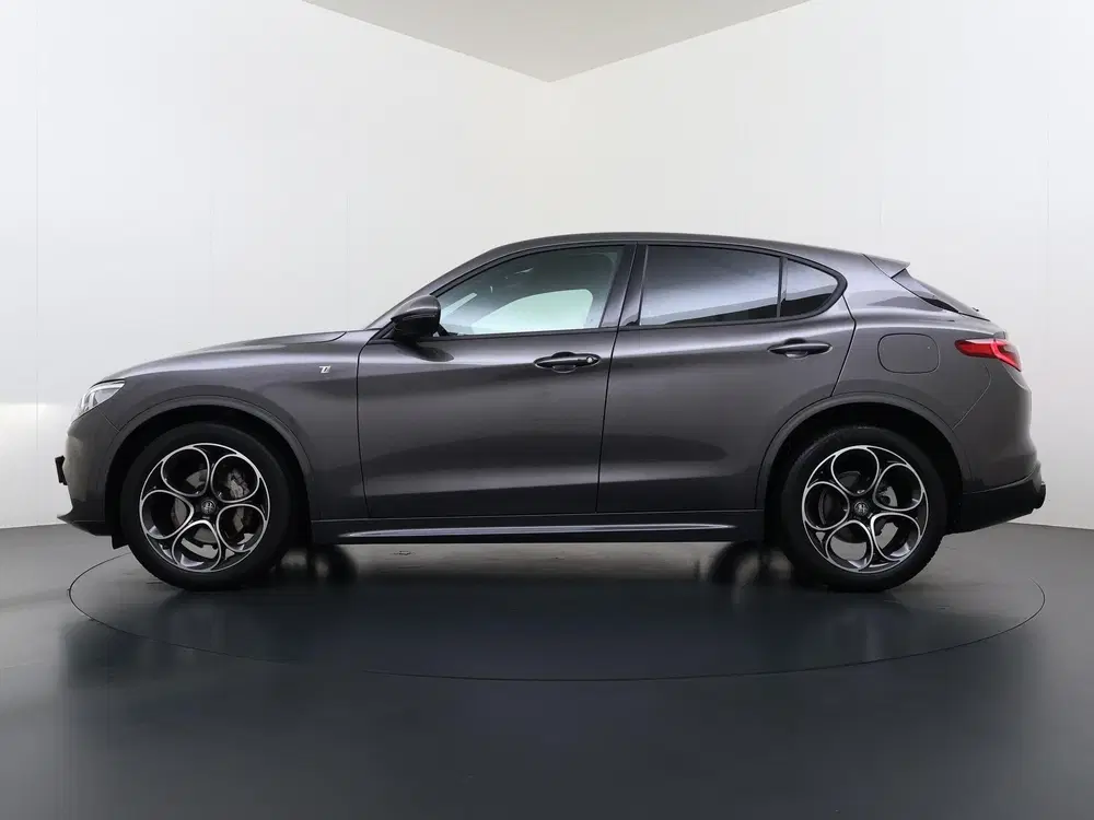 Alfa Romeo Stelvio 2.2 JTD AWD Veloce Automaat uit 2023, foto 5