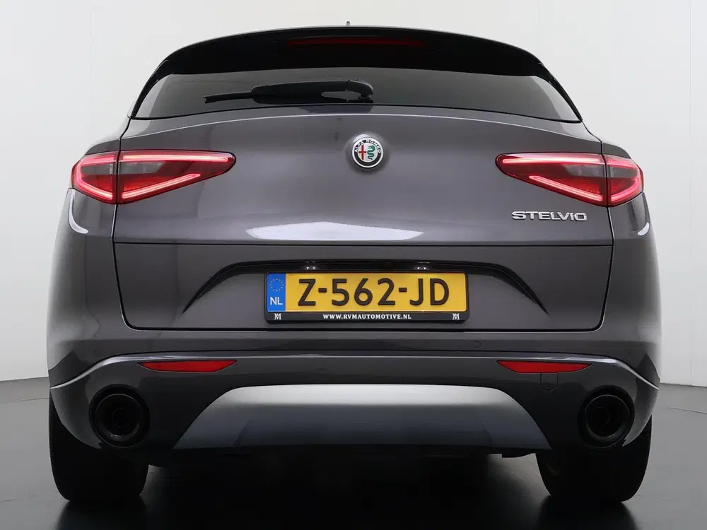 Alfa Romeo Stelvio 2.2 JTD AWD Veloce Automaat uit 2023, foto 7