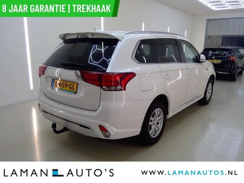 Mitsubishi Outlander 2.4 PHEV AWD Pure uit 2021, foto 2