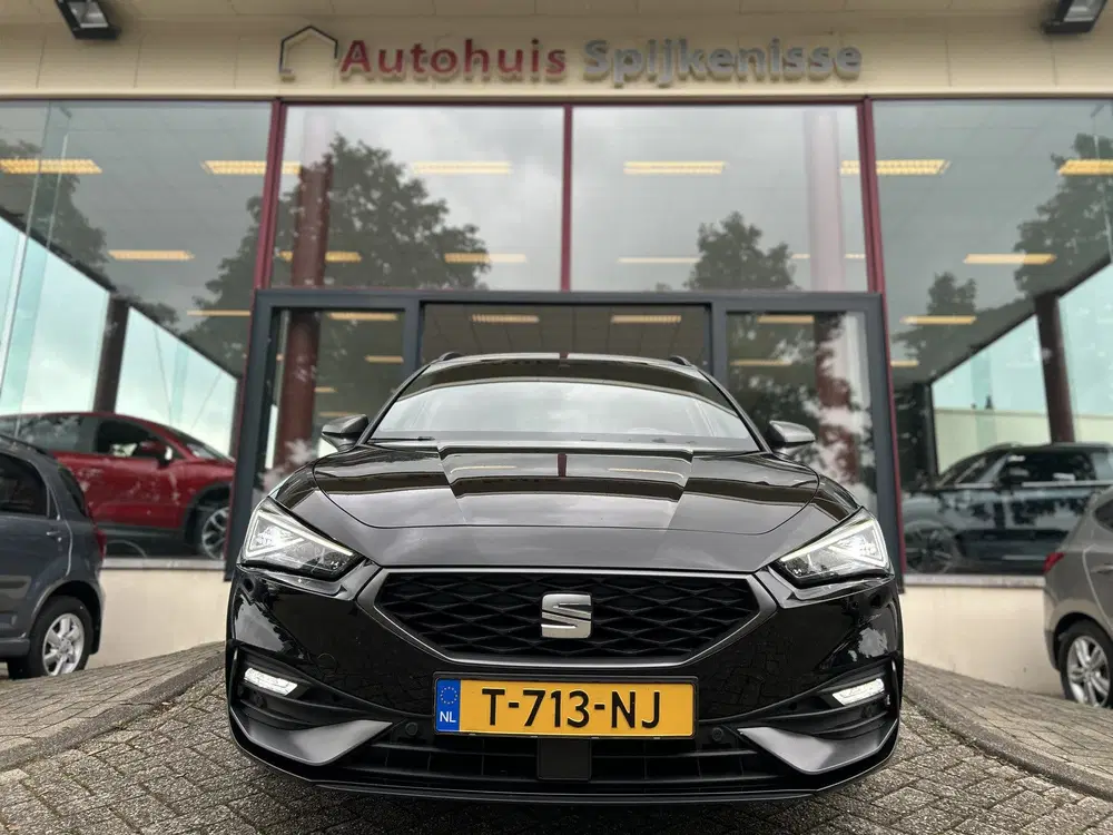 SEAT Leon 1.5 eTSI FR Business Intense uit 2022, foto 2