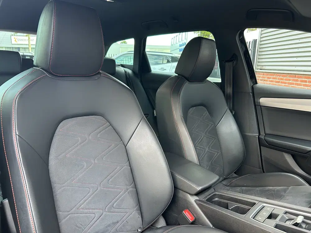 SEAT Leon 1.5 eTSI FR Business Intense uit 2022, foto 7