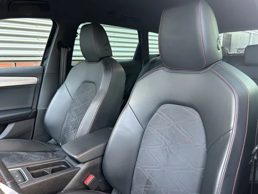 SEAT Leon 1.5 eTSI FR Business Intense uit 2022, foto 8