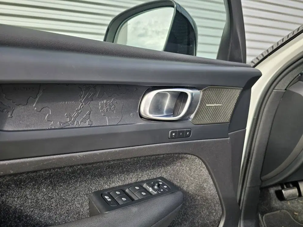 Volvo XC40 Recharge Pro uit 2023, foto 14