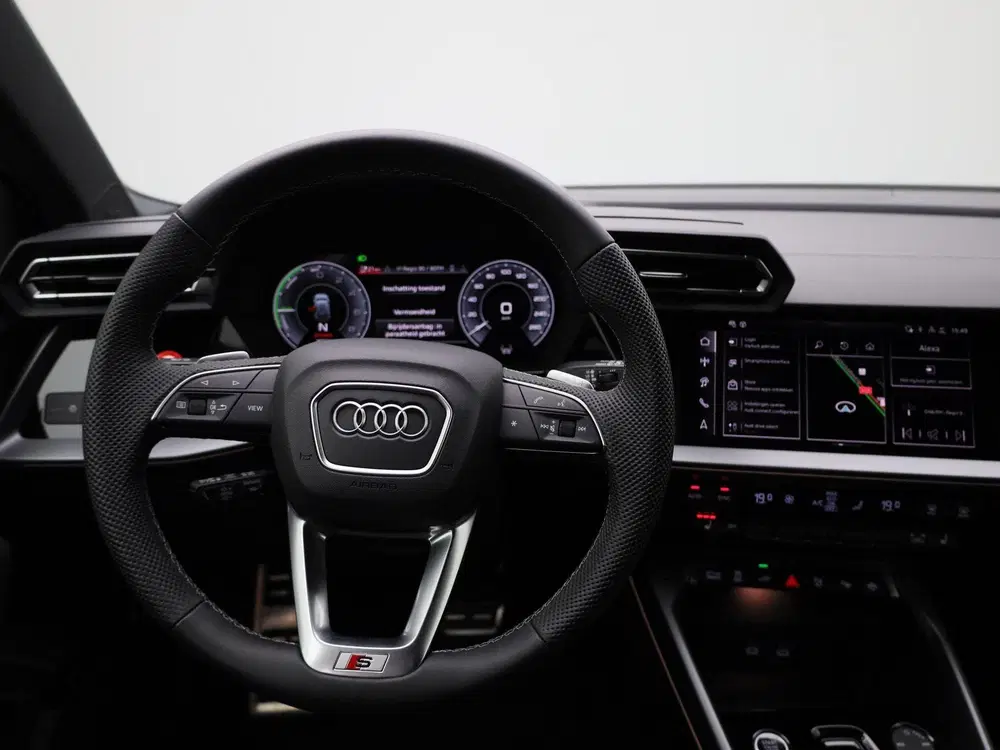 Audi A3 40 TFSI e Advanced edition l Adaptive crui uit 2025, foto 7