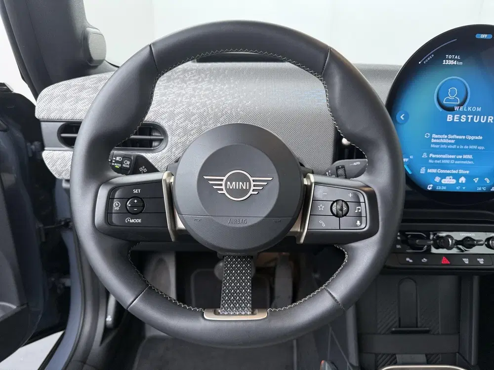 Mini Cabrio Cooper C Favoured Pakket M uit 2026, foto 2