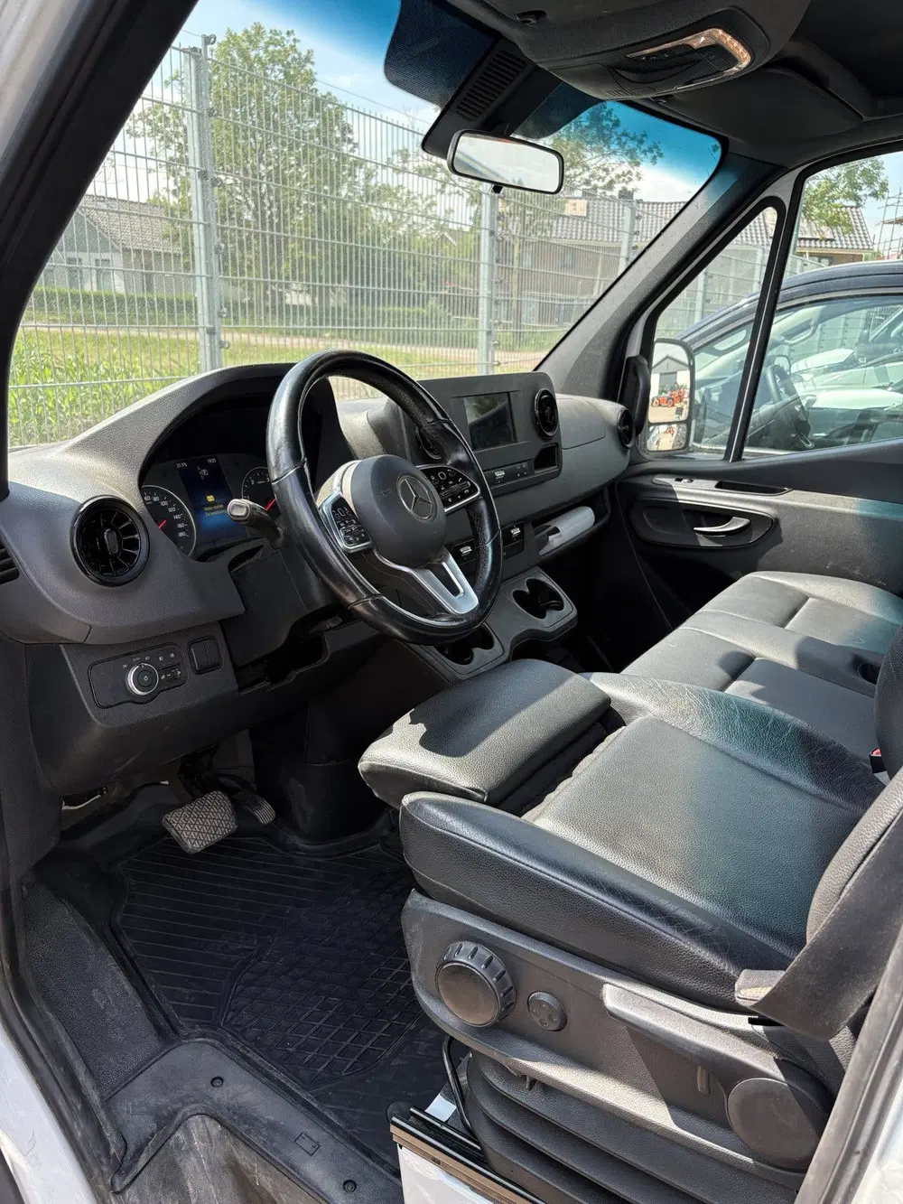 Mercedes-Benz Sprinter 319 L2 RWD Chassis 3.5T Trekhaak uit 2023, foto 2