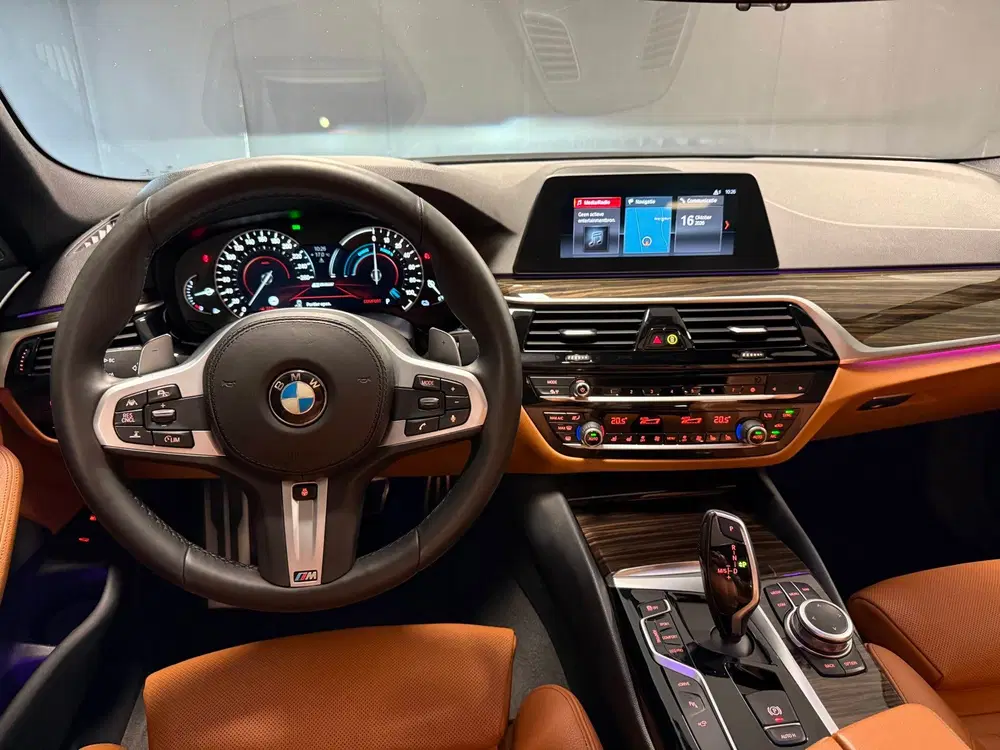 BMW 5-serie 530e iPerformance High Executive uit 2019, foto 10