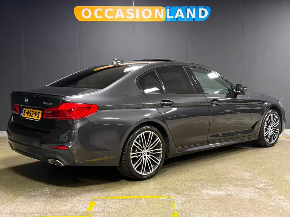 BMW 5-serie 530e iPerformance High Executive uit 2019, foto 2