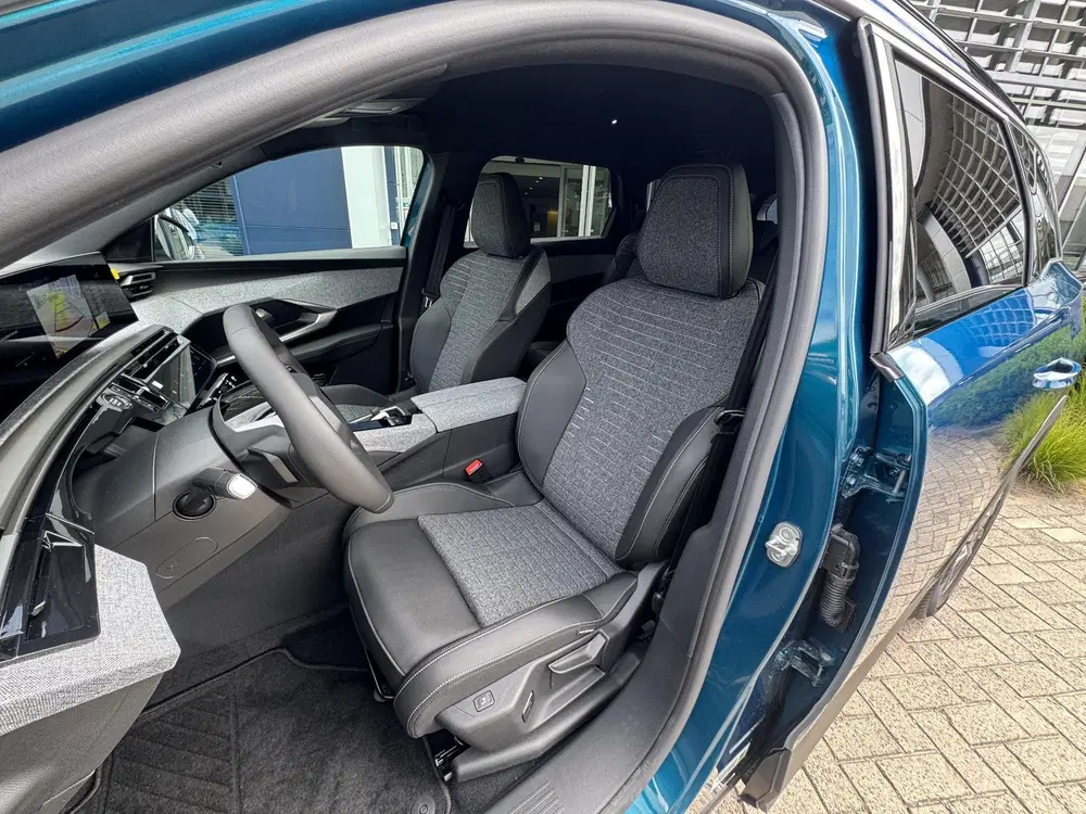 Peugeot 5008 1.2 Hybrid 145 Allure 7p uit 2026, foto 6