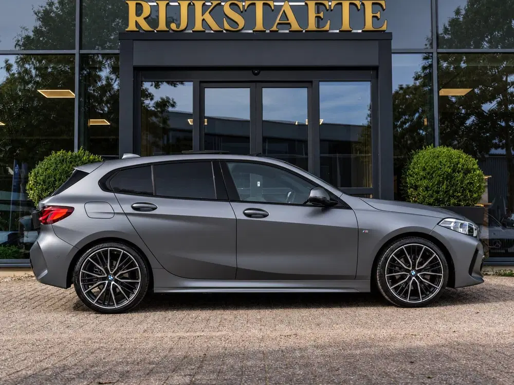 BMW 1-serie 118i EDE M-Sport uit 2024, foto 6