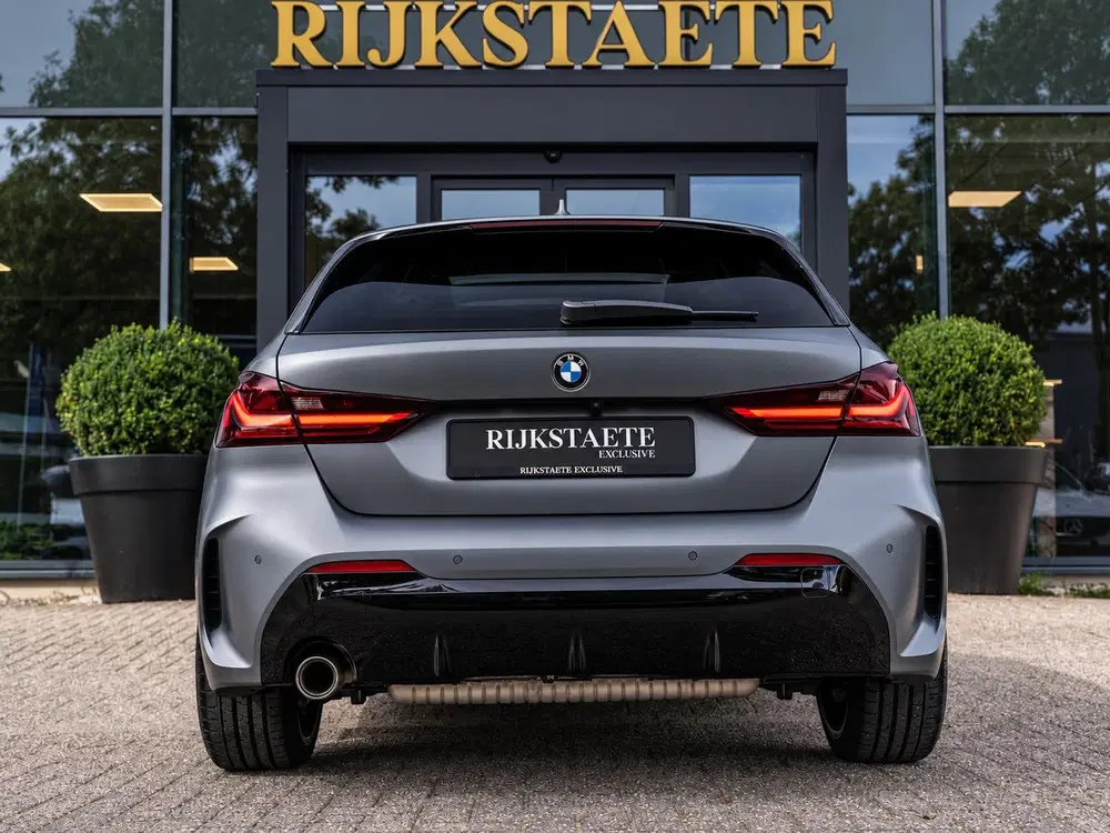 BMW 1-serie 118i EDE M-Sport uit 2024, foto 8