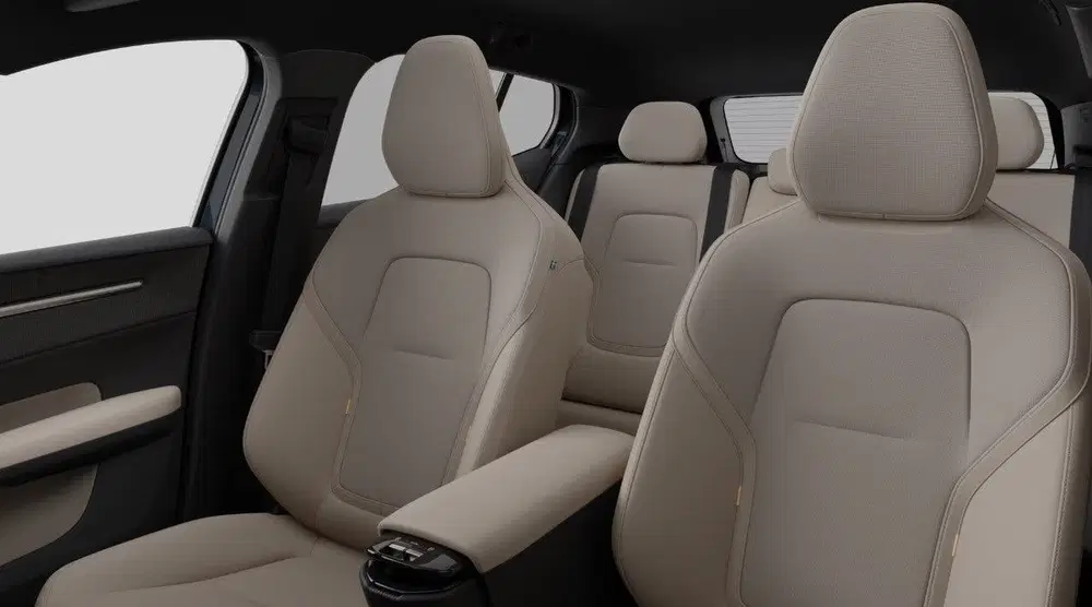 Volvo EX30 P3 Long Range Plus Europa 69 kWh uit 2026, foto 2