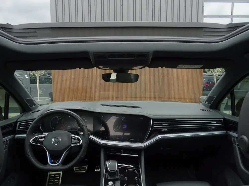 Volkswagen Touareg 3.0 e-Hybrid 462PK 4-Motion R uit 2020, foto 11