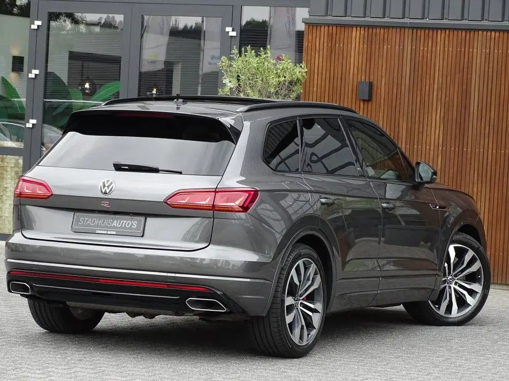 Volkswagen Touareg 3.0 e-Hybrid 462PK 4-Motion R uit 2020, foto 6