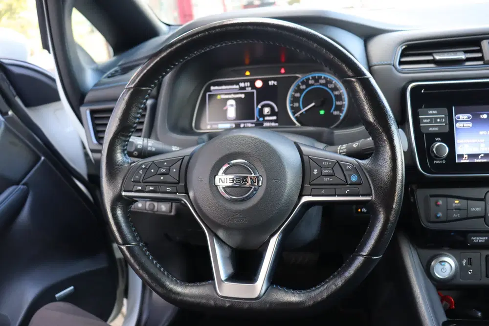Nissan Leaf Tekna 40 kWh O.a: Key-Less uit 2019, foto 14
