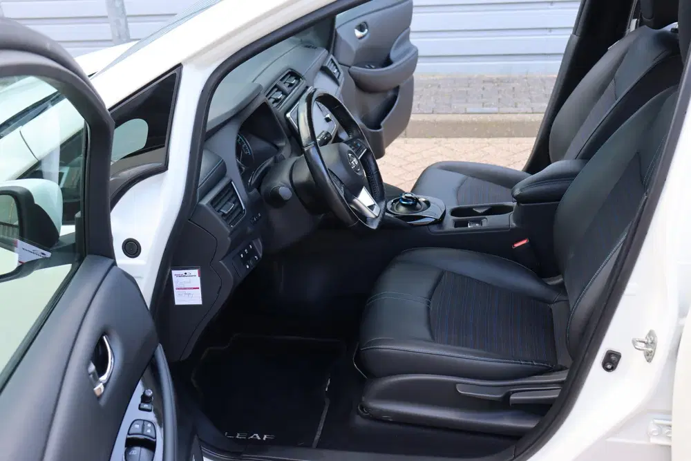 Nissan Leaf Tekna 40 kWh O.a: Key-Less uit 2019, foto 8