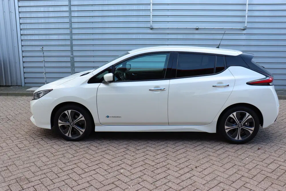 Nissan Leaf Tekna 40 kWh O.a: Key-Less uit 2019, foto 9