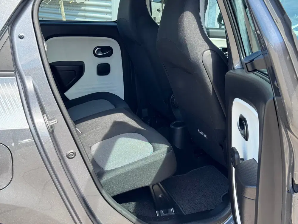 Renault Twingo 1.0 SCe Collection uit 2021, foto 11
