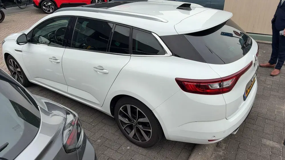 Renault Megane Mégane Estate 1.3 TCe Bose VERWACHT uit 2020, foto 4